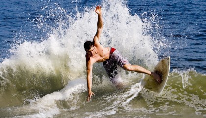 JIUYOU GAMING-青少年足球赛事逐步实现全高清直播，增强观赛体验，青少年足球综艺节目