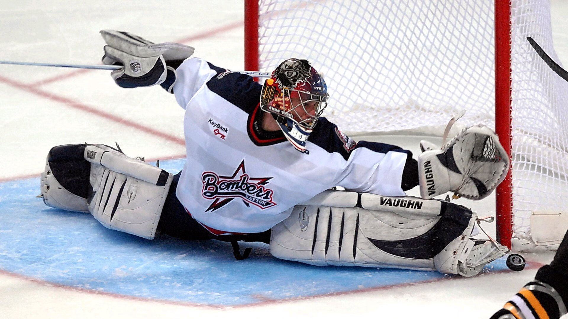 《守望先锋》联赛：版本更新对战队战术的影响，守望先锋联赛持续多久