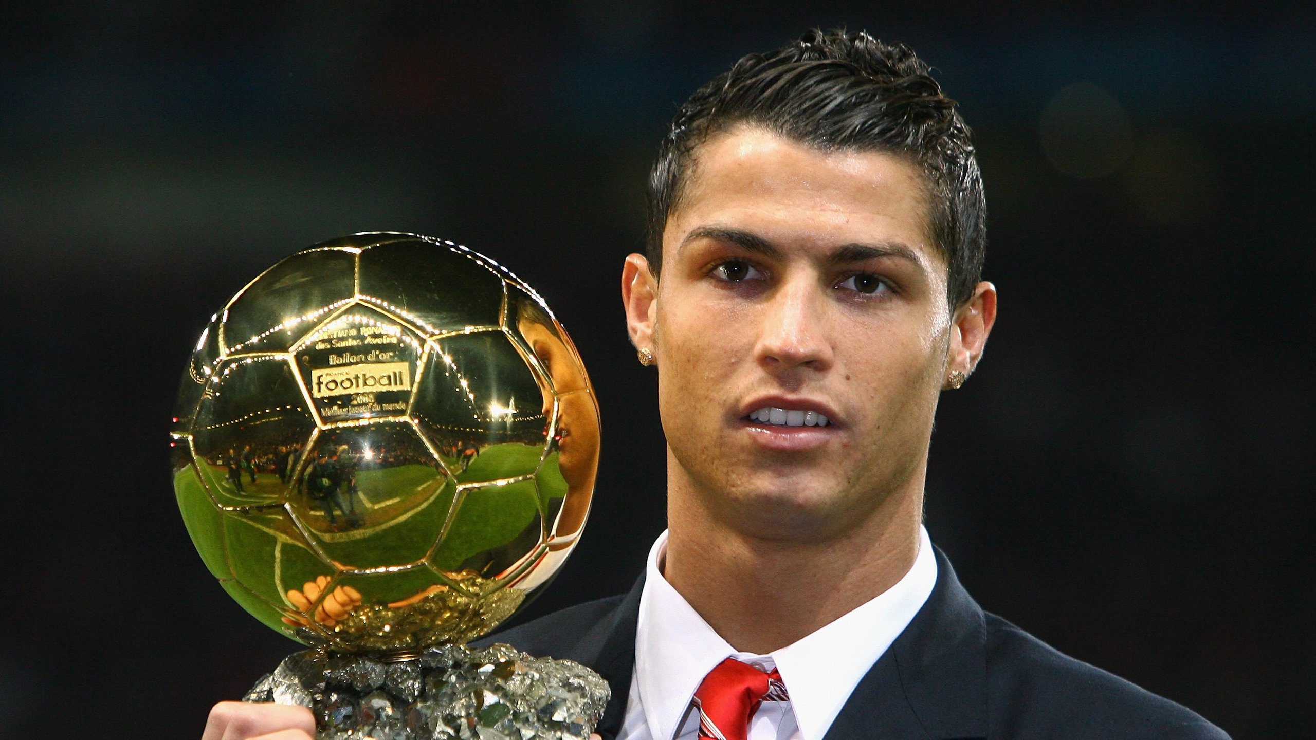 青少年“拼搏精神”公益影像展在南京隆重开幕，传递正能量，青少年公益活动照片